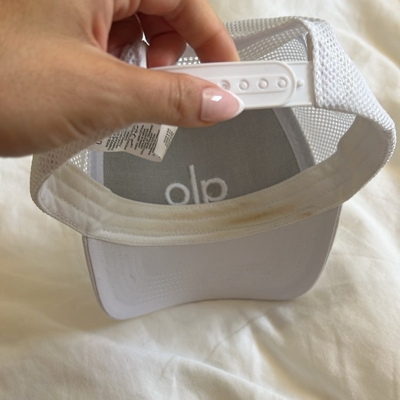 Alo yoga district trucker hat - White - Picture 6 of 6